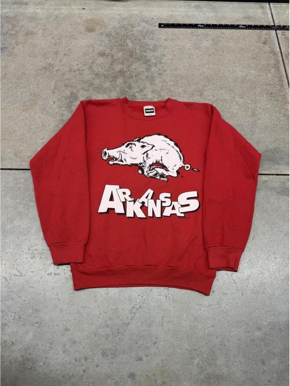 vintage university of arkansas razorbacks made in usa collegiate red crewneck